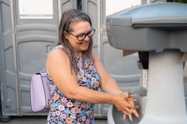 Best Portable toilet rental cost  in Newark, TX